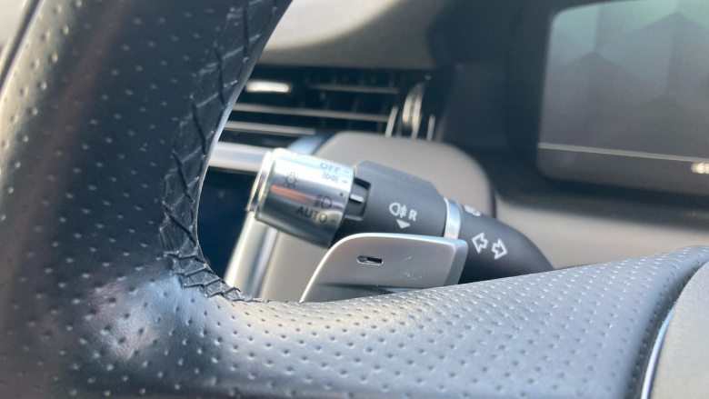 Land Rover Discovery Sport 1.5 P300e R-Dynamic SE 5dr Auto [5 Seat] Station Wagon